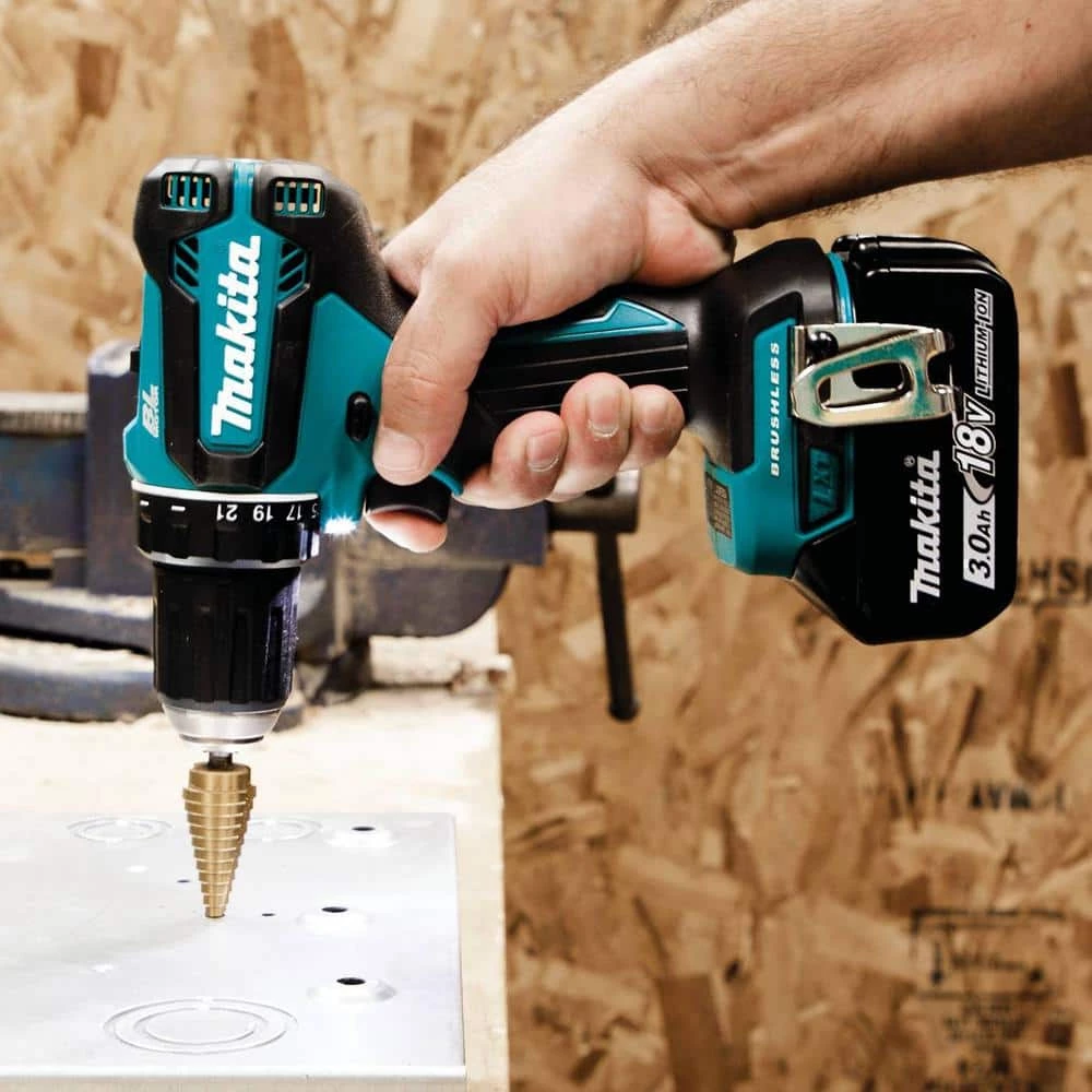 Makita 18V LXT Lithium-Ion Brushless Cordless 1/2 in. Driver-Drill Kit, 3.0Ah 9 Makita 18V LXT Lithium-Ion Brushless Cordless 1/2 in. Driver-Drill Kit, 3.0Ah - Image 7