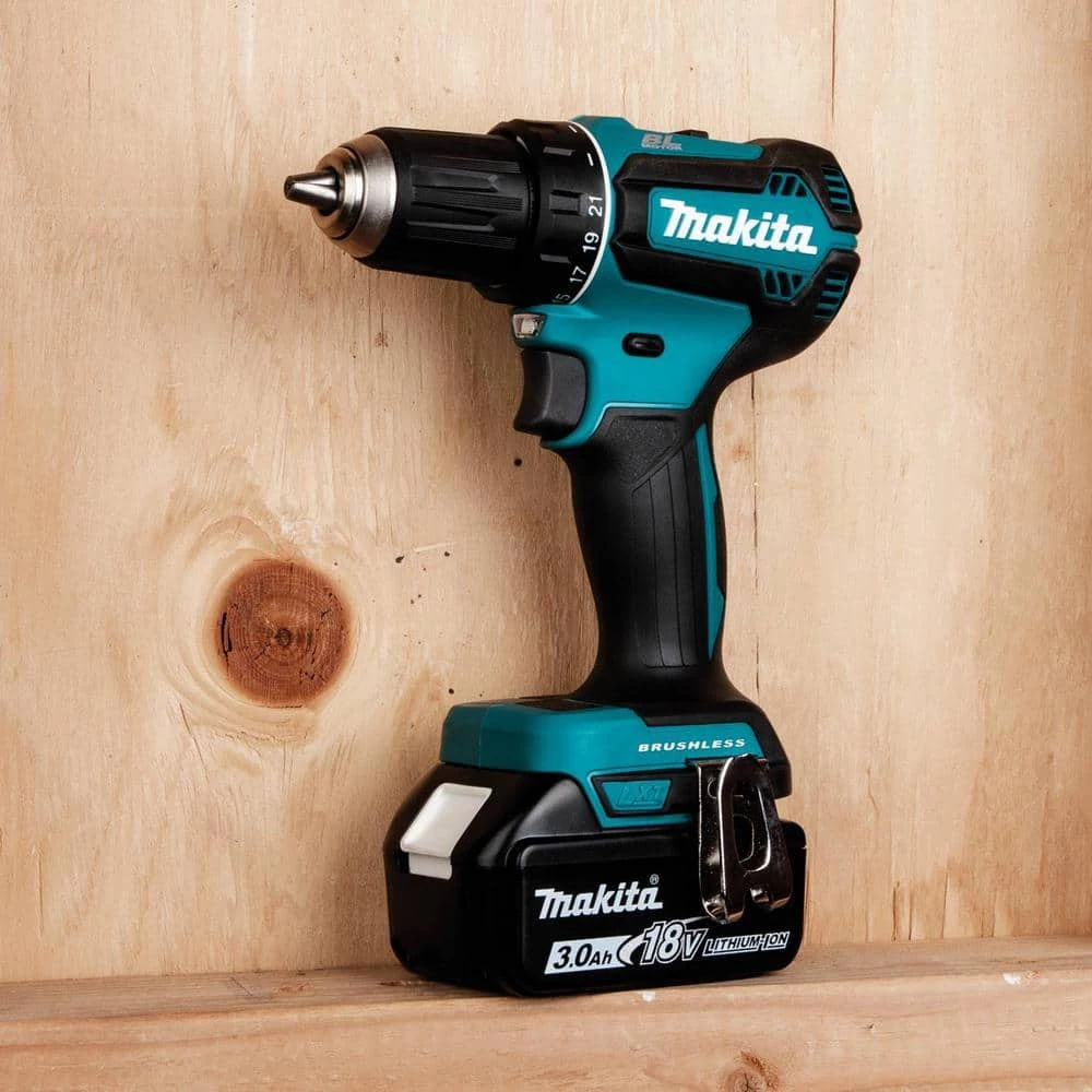 Makita 18V LXT Lithium-Ion Brushless Cordless 1/2 in. Driver-Drill Kit, 3.0Ah 6 Makita 18V LXT Lithium-Ion Brushless Cordless 1/2 in. Driver-Drill Kit, 3.0Ah - Image 4