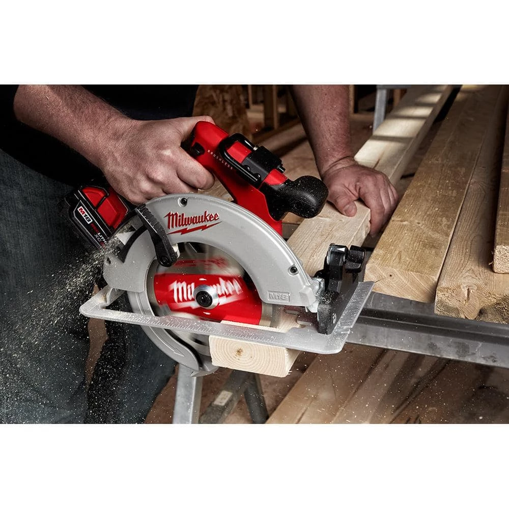 Milwaukee M18 18-Volt Lithium-Ion Brushless Cordless 7-1/4 in. Circular Saw w/(2) 5.0 Ah Batteries & Dual Bay Rapid Charger 11 Milwaukee M18 18-Volt Lithium-Ion Brushless Cordless 7-1/4 in. Circular Saw w/(2) 5.0 Ah Batteries & Dual Bay Rapid Charger - Image 9