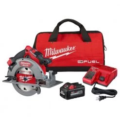 Milwaukee M18 FUEL 18-Volt Lithium-Ion Brushless Cordless 7-1/4 in. Circular Saw Kit with One 6.0Ah Battery, Charger, Case
