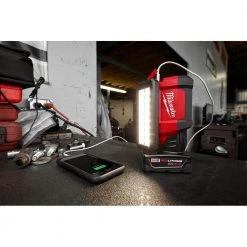 Milwaukee M12 ROVER 12-Volt Lithium-Ion Service and Repair 700 Lumens Flood Light with USB Charging with 2.0Ah Battery -Power Tools Sales Store milwaukee jobsite lighting 2367 20 48 11 2420 44 1000