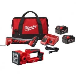 Milwaukee M18 18V Lithium-Ion Cordless Oscillating Multi-Tool Kit with LED Search Light and (2) 3.0Ah Batteries