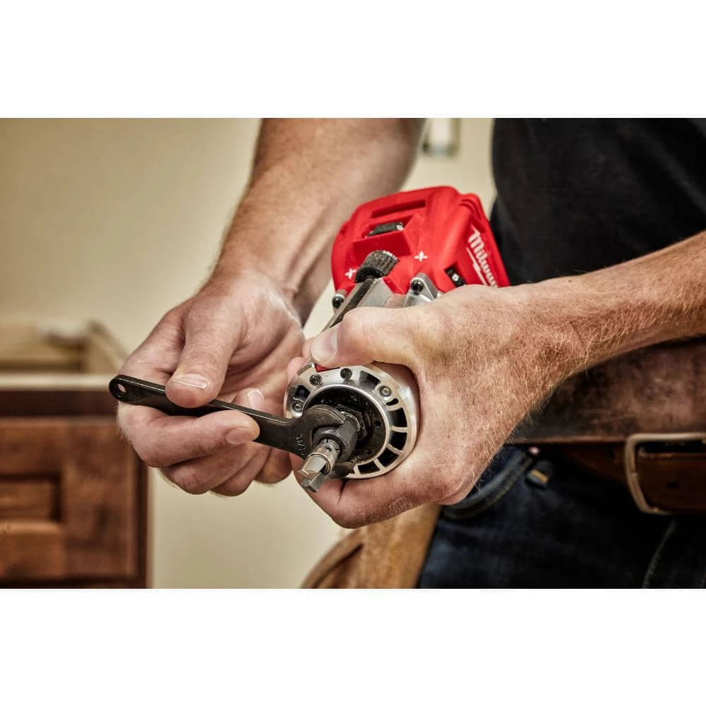 Milwaukee M18 FUEL 18V Lithium-Ion Brushless Cordless Compact Router with M18 5.0 Ah Battery 13 Milwaukee M18 FUEL 18V Lithium-Ion Brushless Cordless Compact Router with M18 5.0 Ah Battery - Image 13